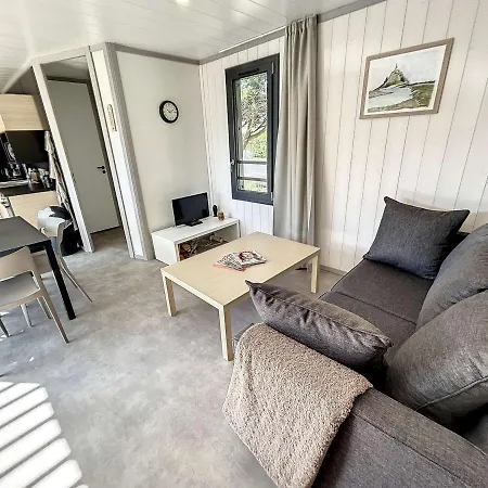 Chalet Jullouville, 4 Pieces, 6 Personnes - Fr-1-361-501
