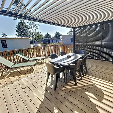 Chalet Jullouville, 4 Pieces, 6 Personnes - Fr-1-361-501